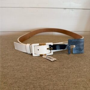 Tre Vero White Belt with Gold Buckle